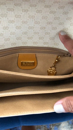 Gucci Crossbody Bag!-New Neu Glamour | Preloved Designer Jewelry, Shoes &amp; Handbags.