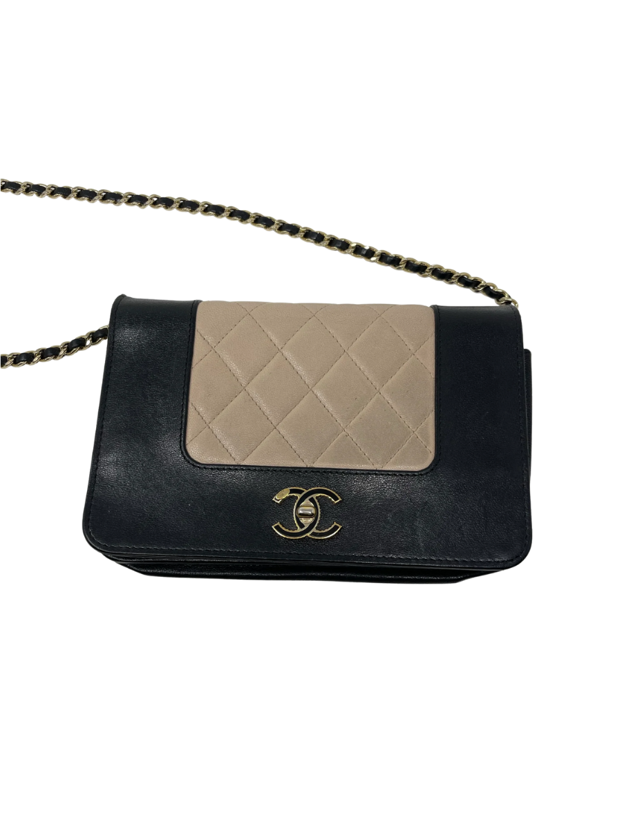 Chanel Wallet On A Chain Black/Beige Crossbody Bag!