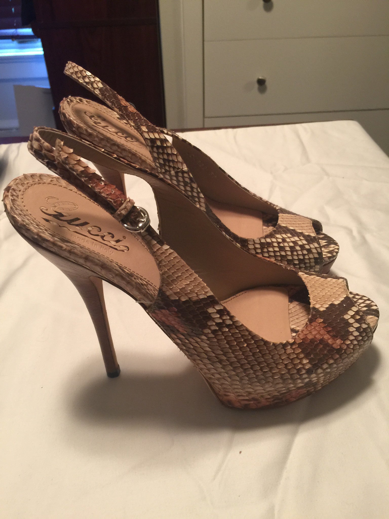 Gucci Snakeskin Platform Pumps-New Neu Glamour | Preloved Designer Jewelry, Shoes &amp; Handbags.