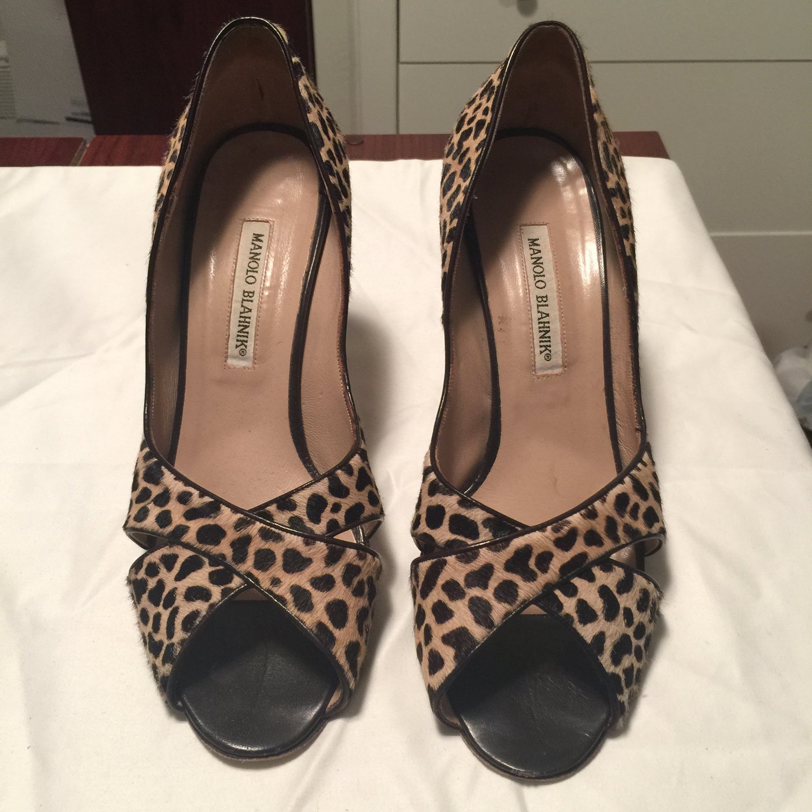 Manolo Blahnik Pumps-New Neu Glamour | Preloved Designer Jewelry, Shoes &amp; Handbags.