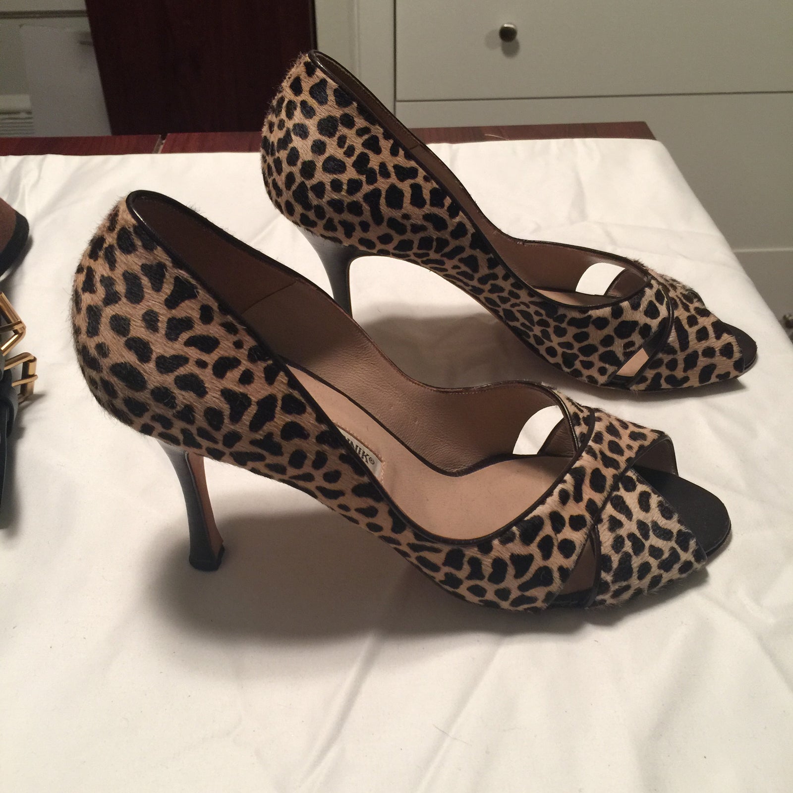 Manolo Blahnik Pumps-New Neu Glamour | Preloved Designer Jewelry, Shoes &amp; Handbags.