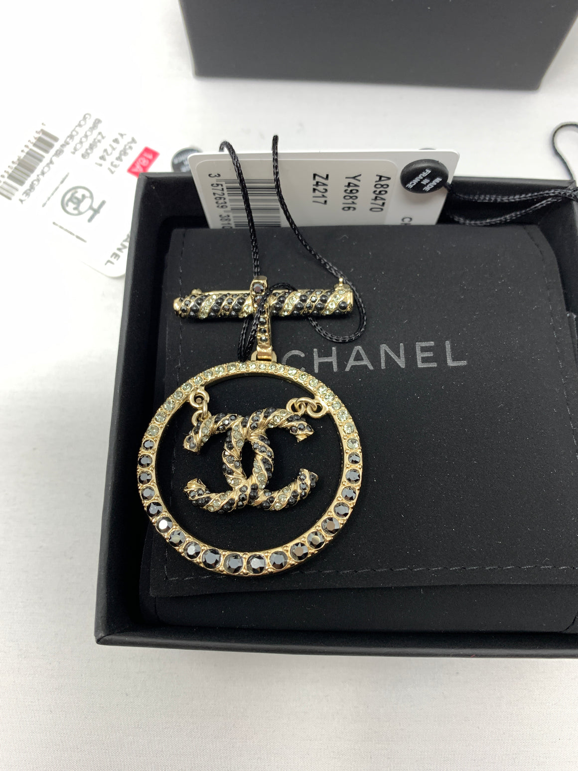 Chanel Strass Anchor Marine CC Brooch!-New Neu Glamour | Preloved Designer Jewelry, Shoes &amp; Handbags.