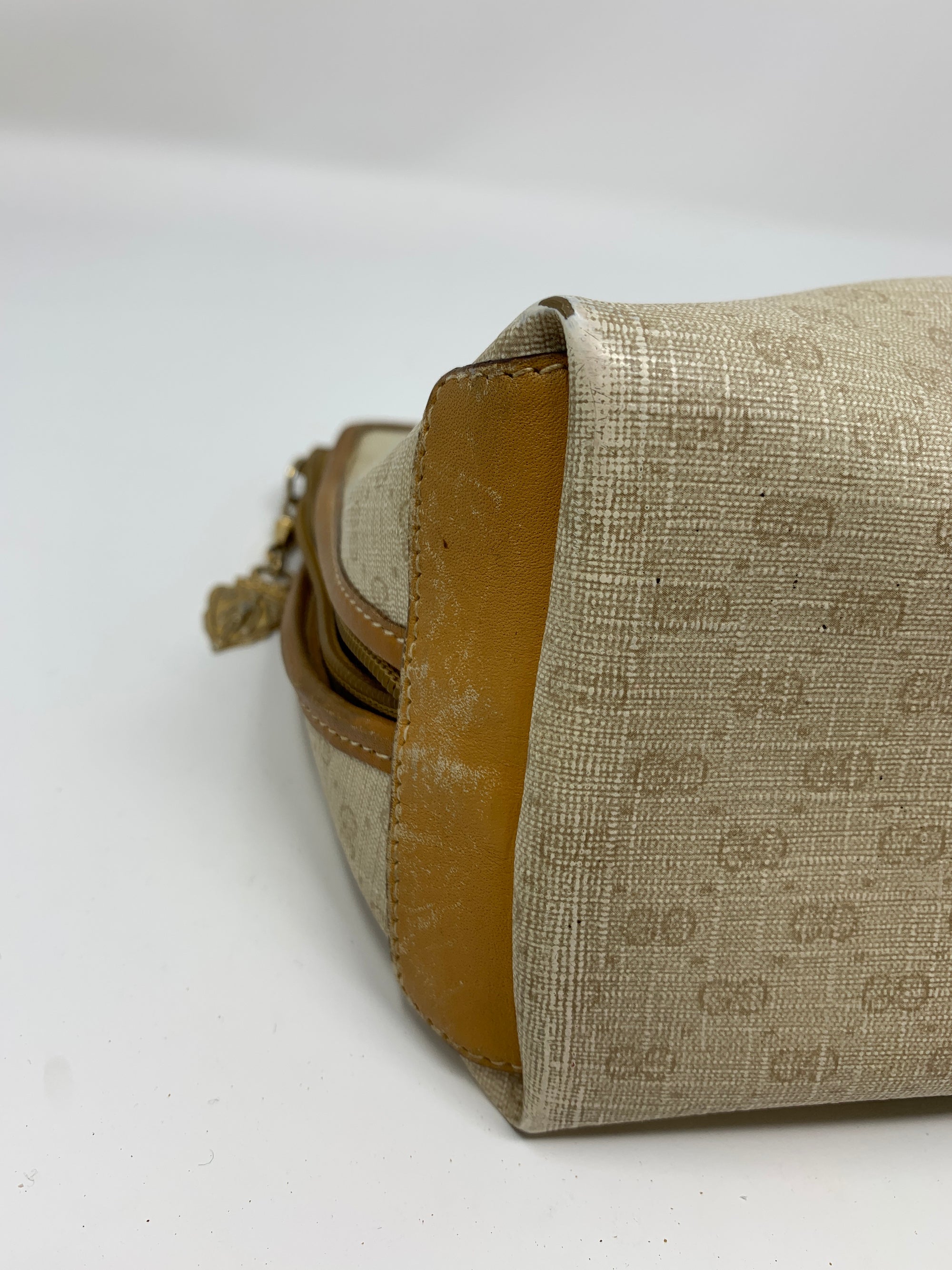 Gucci Cosmetic Bag! Vintage!-New Neu Glamour | Preloved Designer Jewelry, Shoes &amp; Handbags.