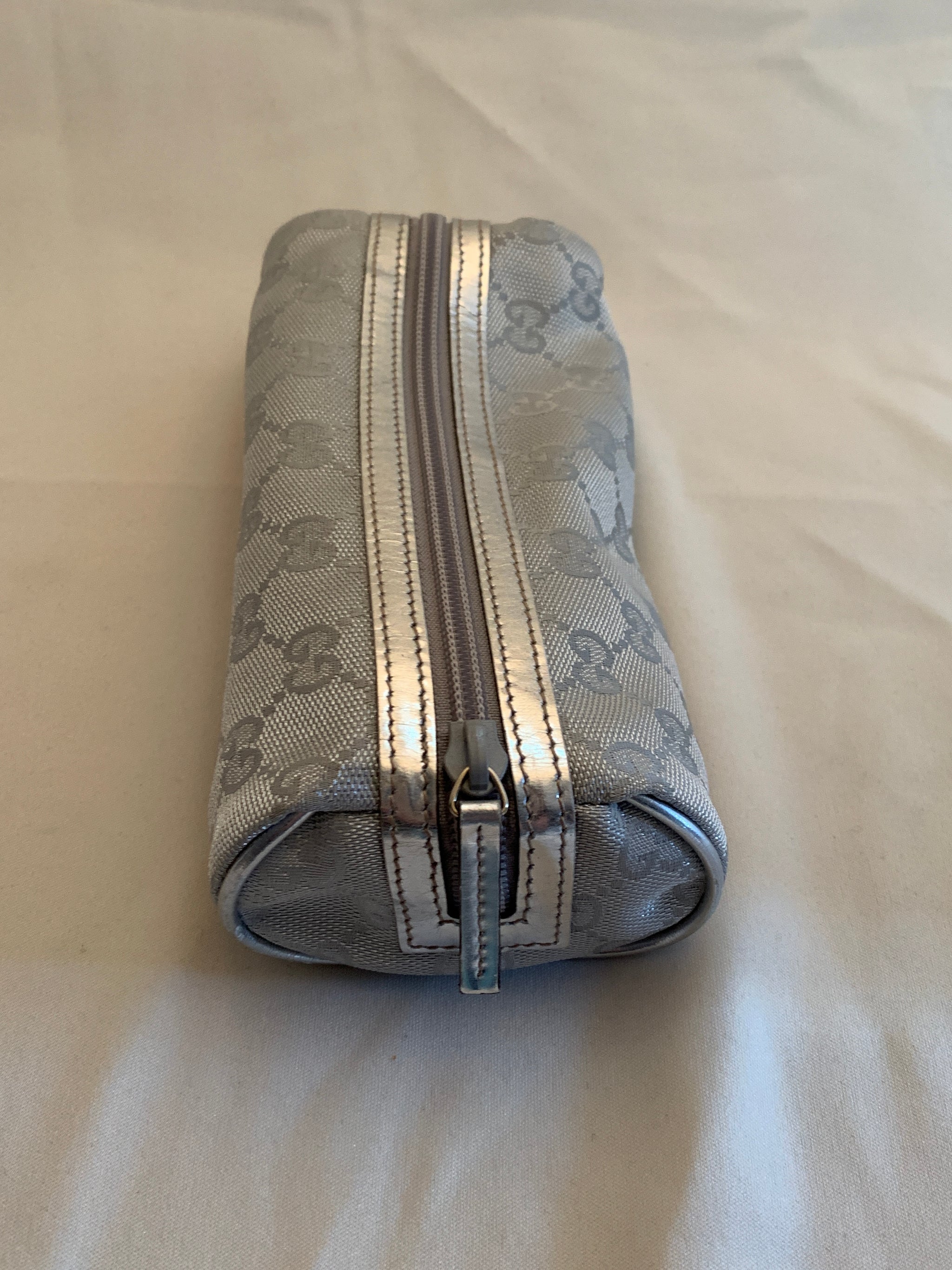 Gucci Cosmetic Bag/Travel Pouch! - New Neu Glamour