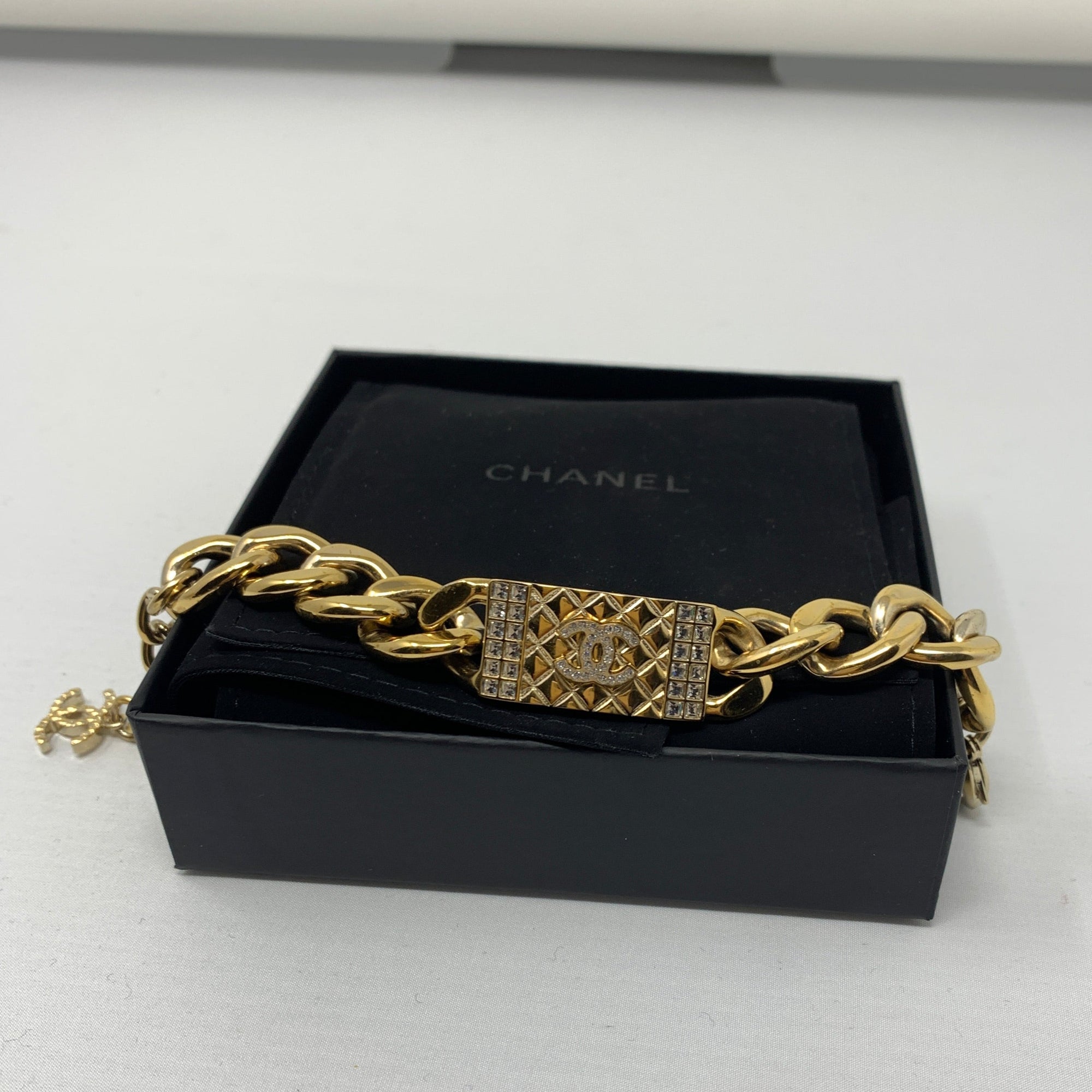 Chanel Dore/Crist Bijoux Fantasie Bracelet!-New Neu Glamour | Preloved Designer Jewelry, Shoes &amp; Handbags.