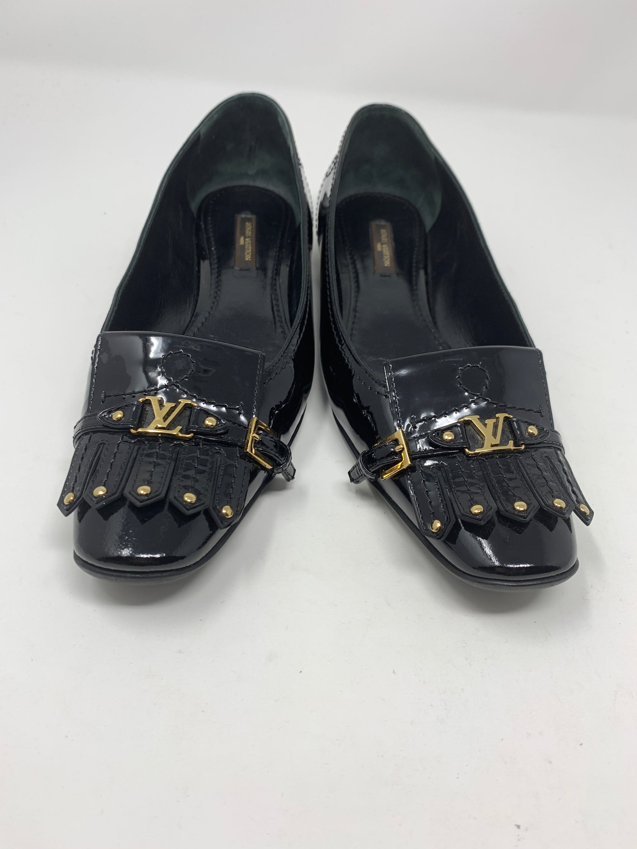 LOUIS VUITTON PATENT LEATHER SHOE WITH BLACK BAND