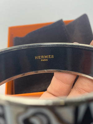 Hermès Le Bijou Email Imprime Bangle!-New Neu Glamour | Preloved Designer Jewelry, Shoes &amp; Handbags.