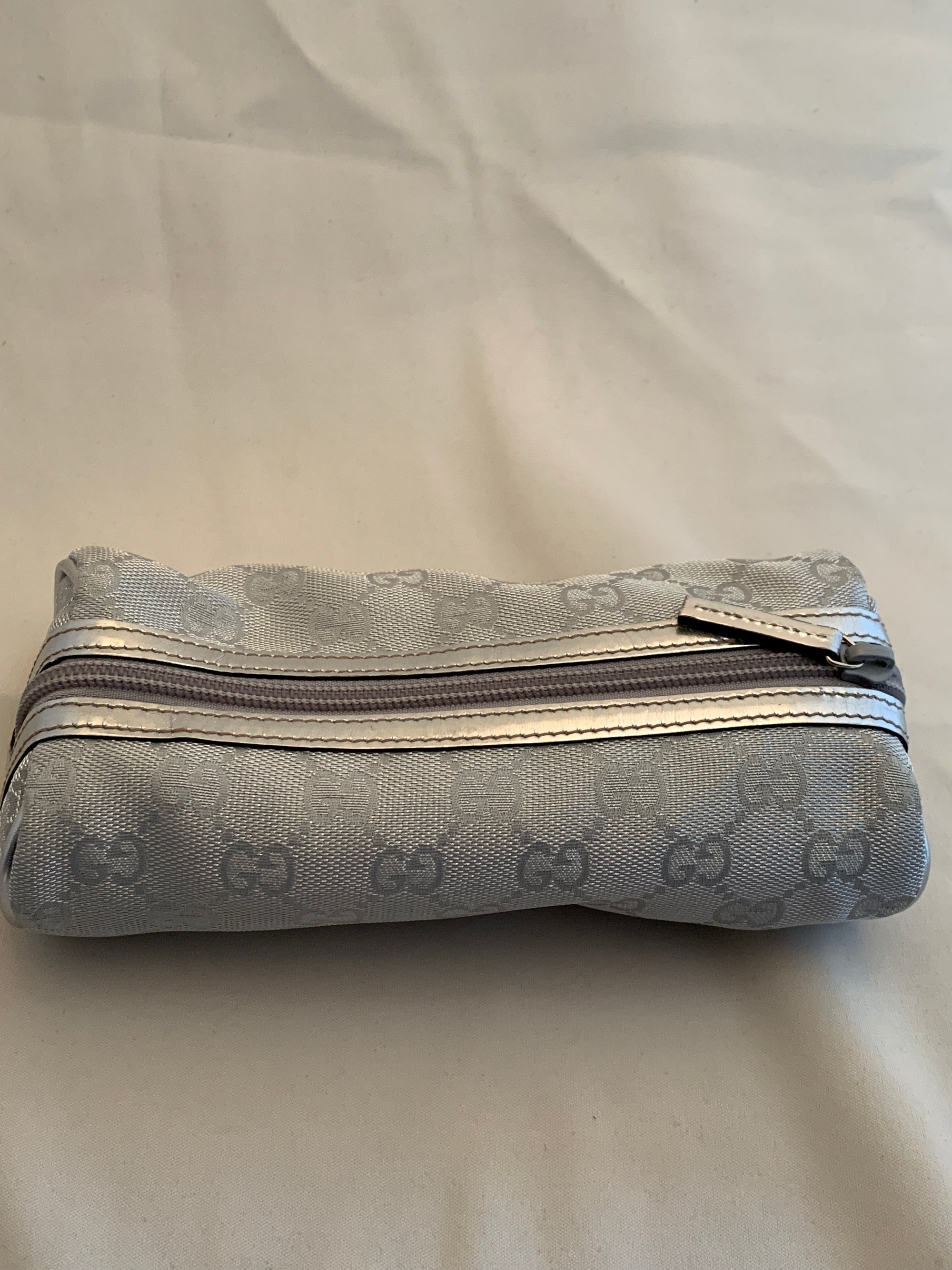 Gucci Cosmetic Bag/Travel Pouch!-New Neu Glamour | Preloved Designer Jewelry, Shoes &amp; Handbags.