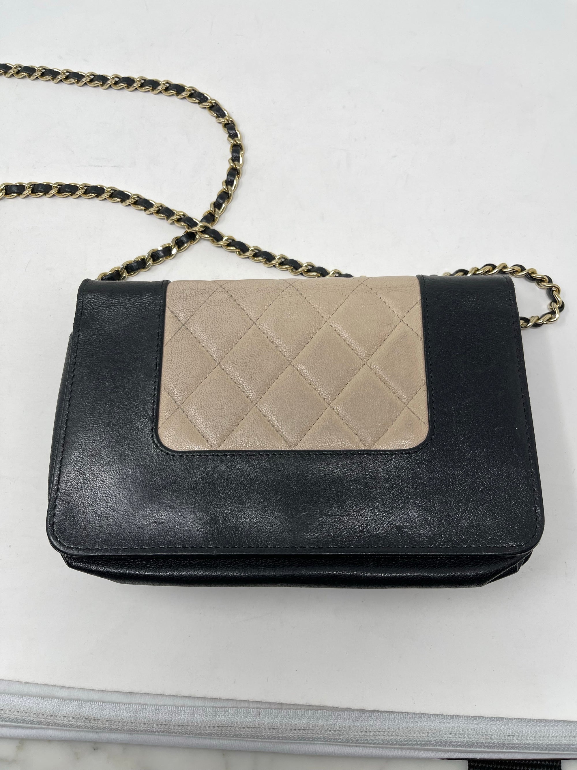 Chanel Wallet On A Chain Black/Beige Crossbody Bag!