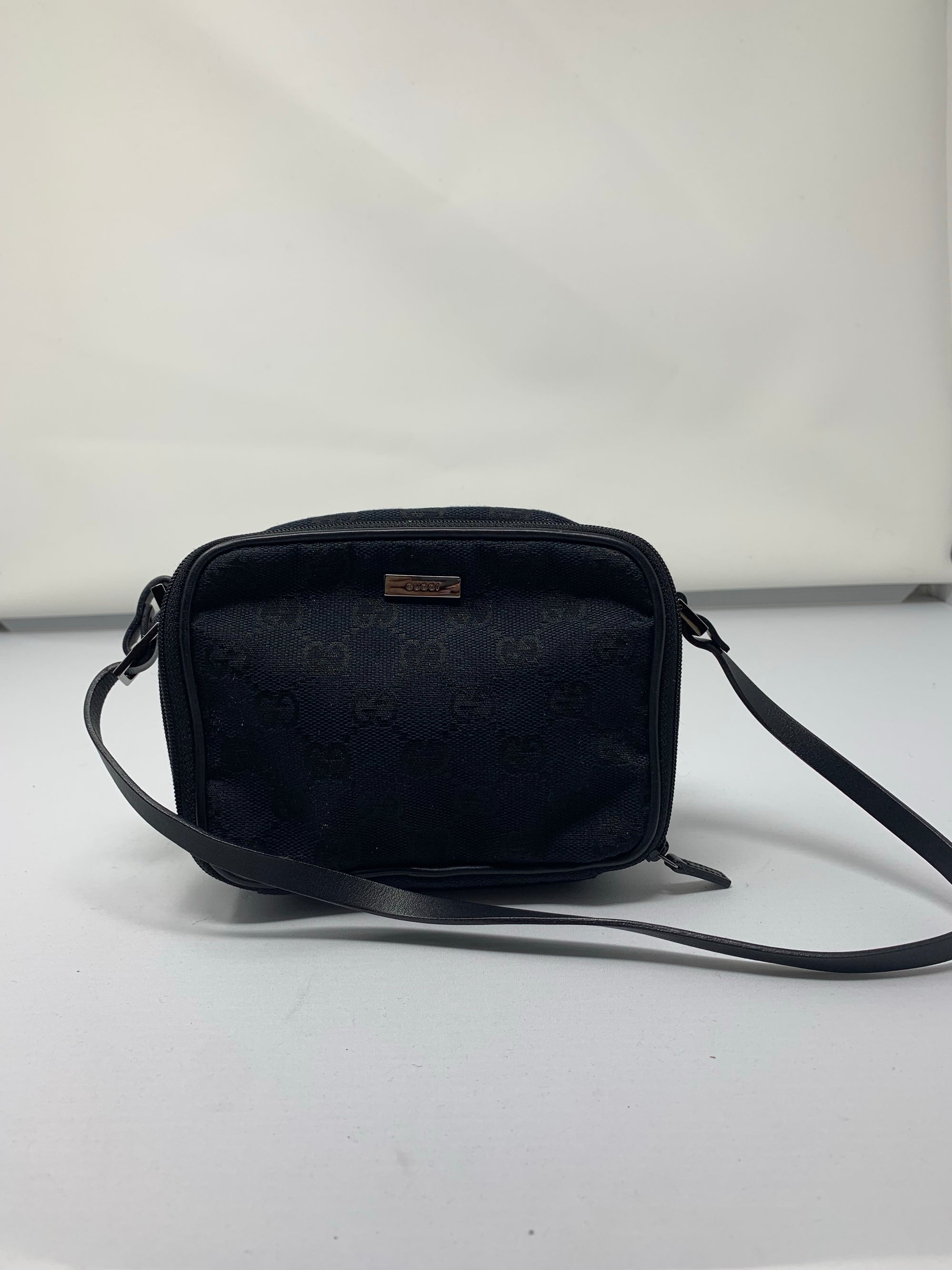 Mini Gucci Makeup bag-New Neu Glamour | Preloved Designer Jewelry, Shoes &amp; Handbags.