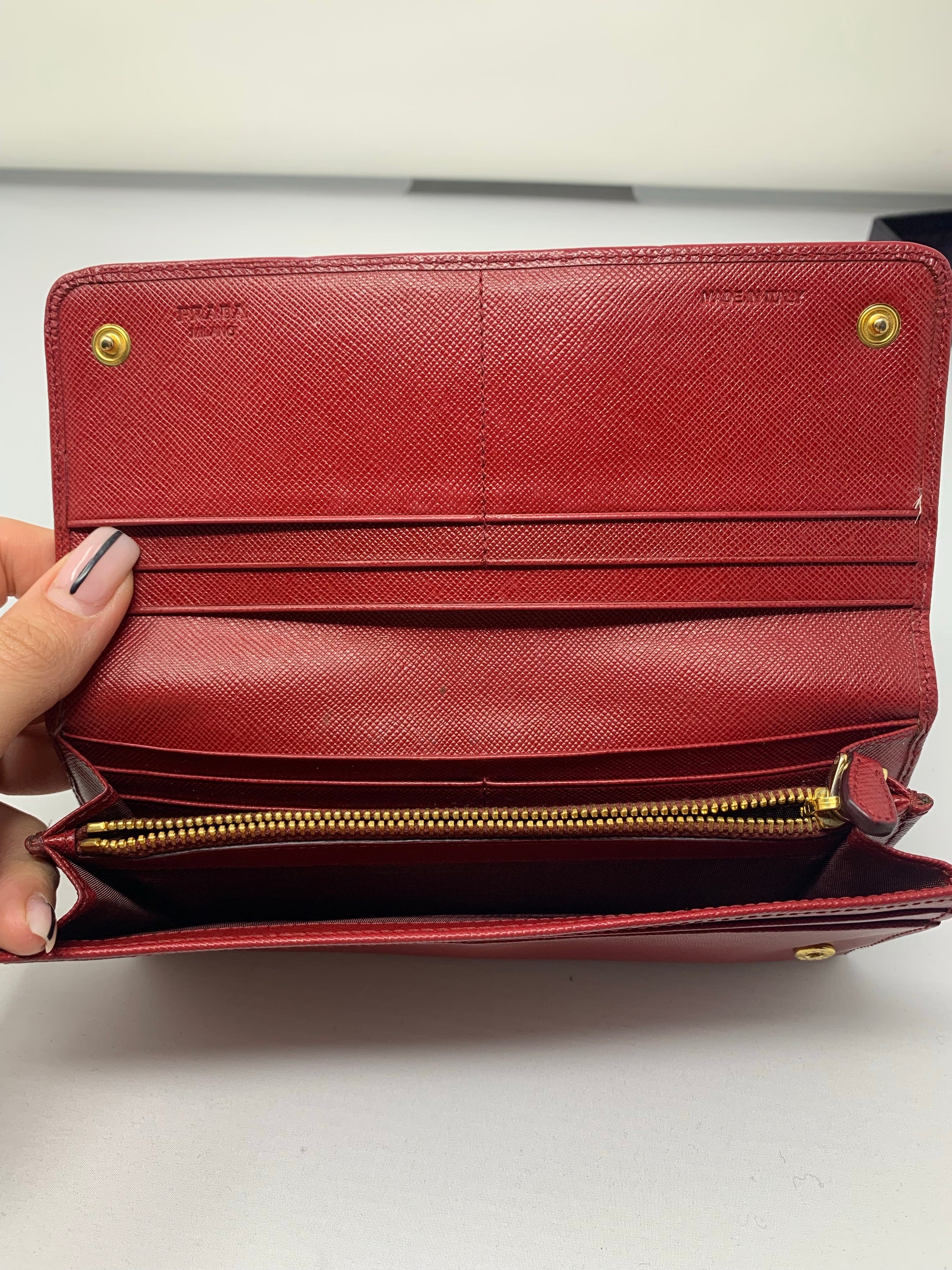 Prada Wallet-New Neu Glamour | Preloved Designer Jewelry, Shoes &amp; Handbags.