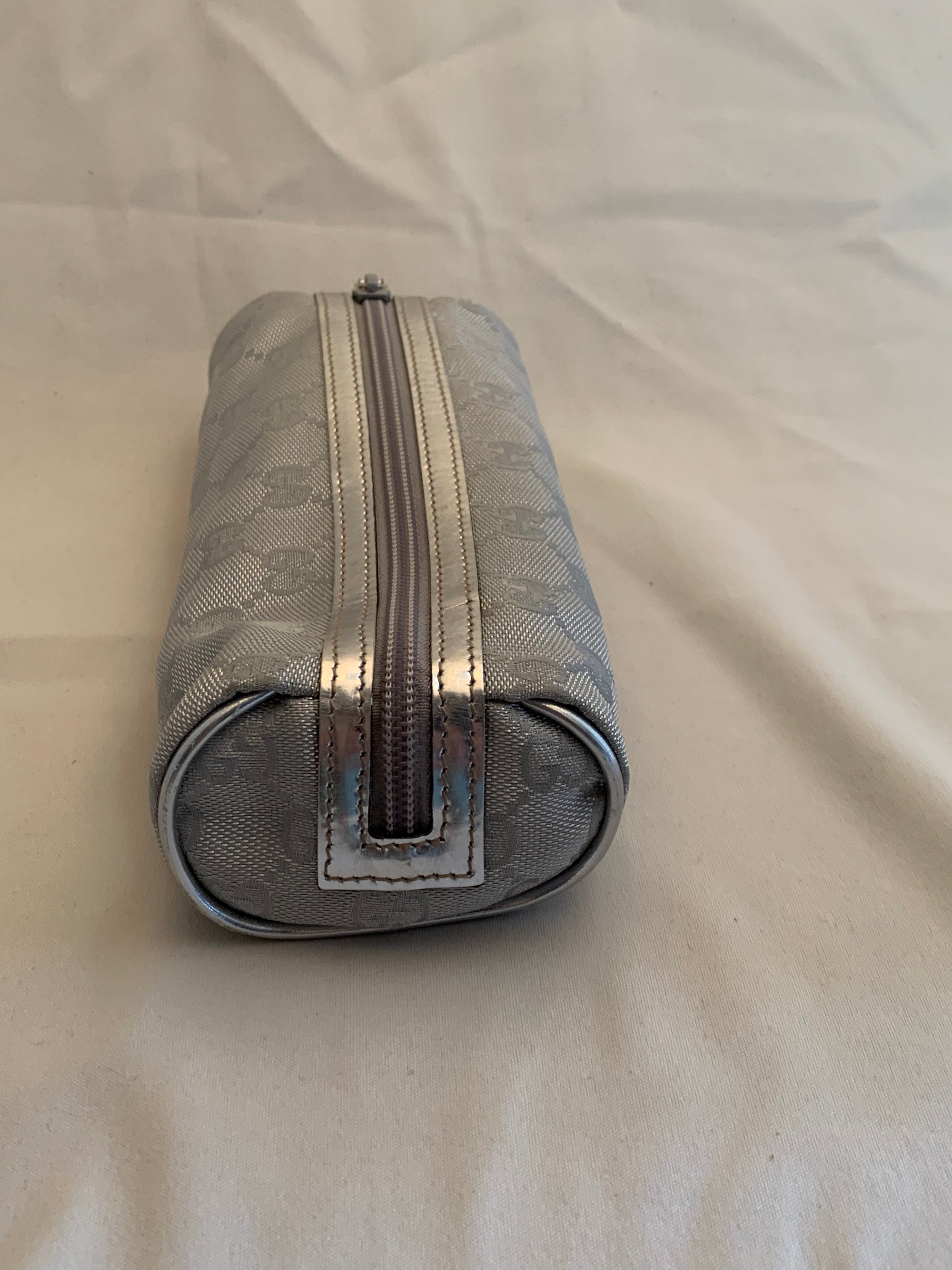 Gucci Cosmetic Bag/Travel Pouch!-New Neu Glamour | Preloved Designer Jewelry, Shoes &amp; Handbags.