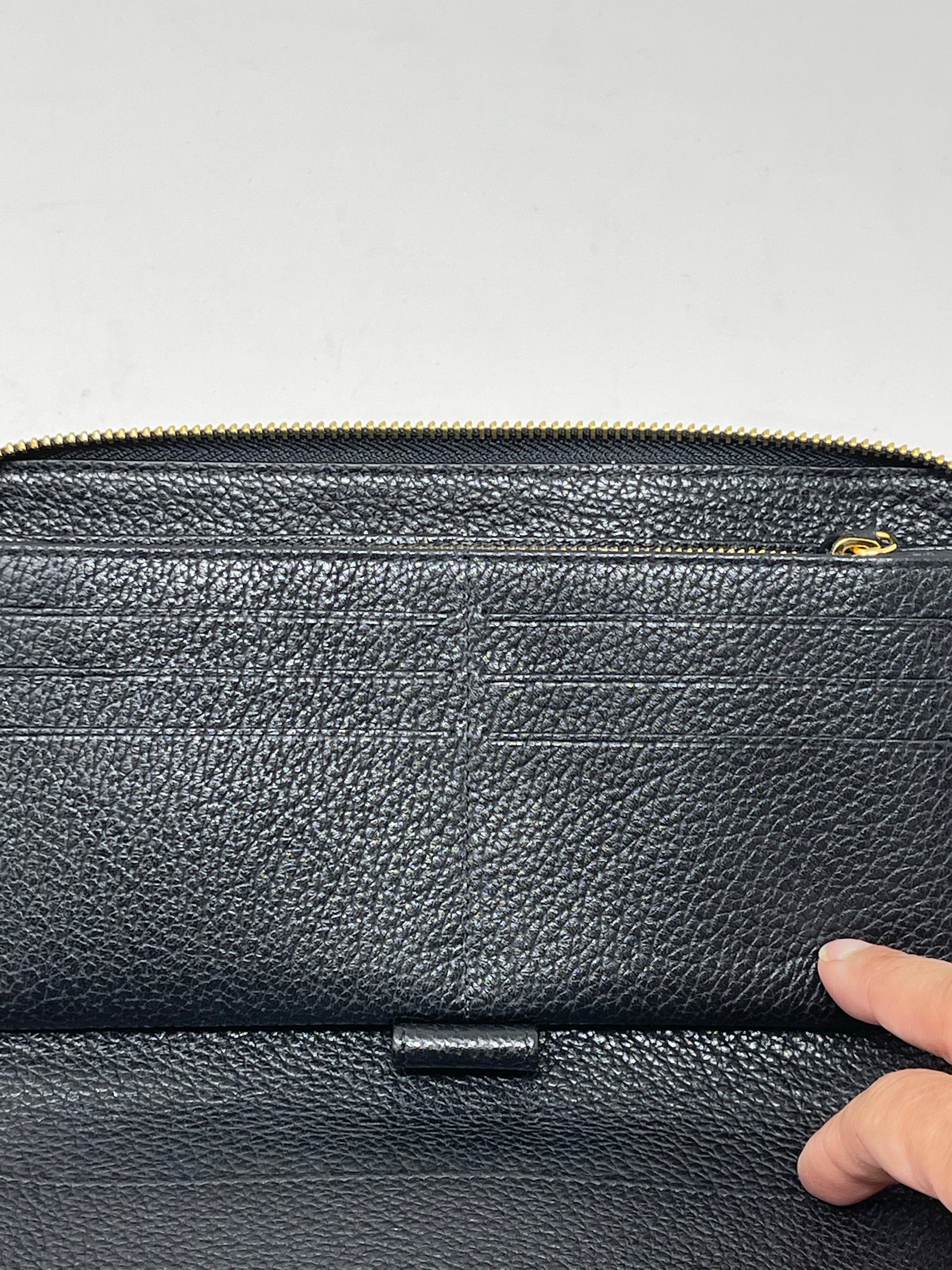 Versace Wallet!-New Neu Glamour | Preloved Designer Jewelry, Shoes &amp; Handbags.